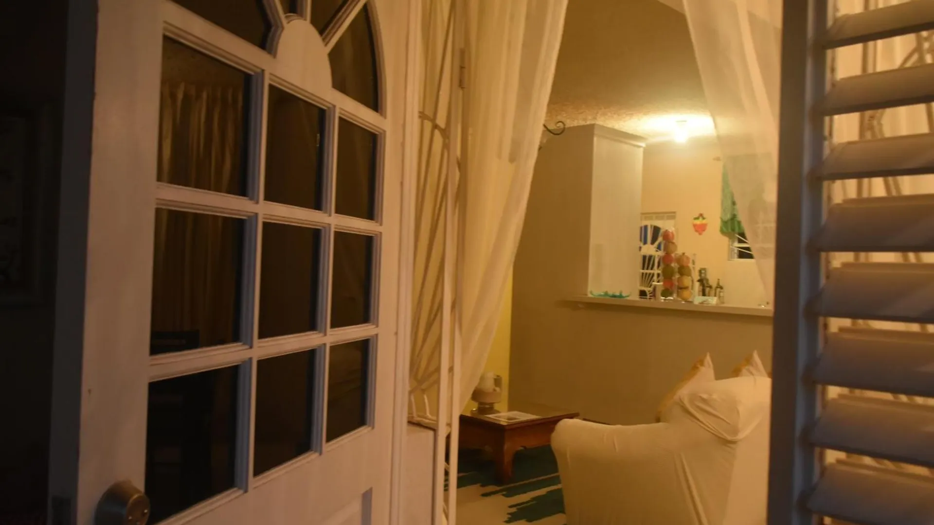 Bevakie Apartment Saint James 0*,