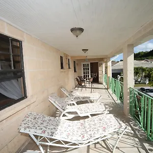 Eumelvilla Apartment